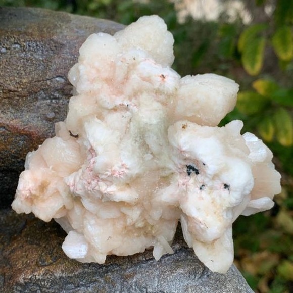 SOLD- Stilbite heart, I love you crystal, 4 x 3 x 3 inch - Picture 6 of 6